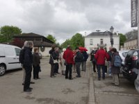 DSC3656  Rendez-vous sur la place de la Mairie. Nous partons sur les traces de la famille Renoir...